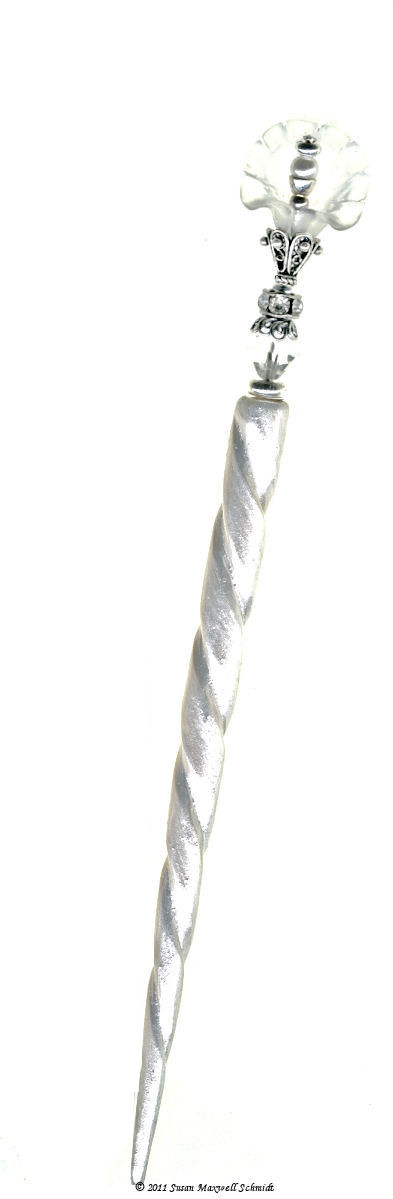 Frosted Lily LongLocks Hair Jewelry Design