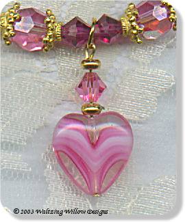Closeup of My Heart's Desire Waltzing Willow Venetian Art Glass and Vermeil Necklace