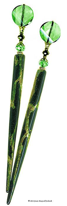 Peridot Pagoda LongLocks Design - Click to see our hair jewelry catalog!