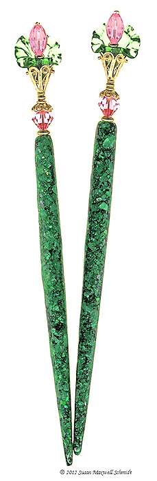 Wild Lily LongLocks Design - Click to see our hair jewelry catalog!