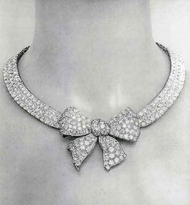 Original Chanel Bow Necklace